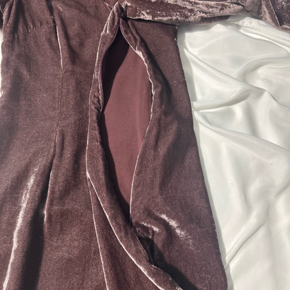 Banana Republic x Olivia Palermo Velvet Dress |Size 4P Romantic Vintage-Inspired - Picture 9 of 13